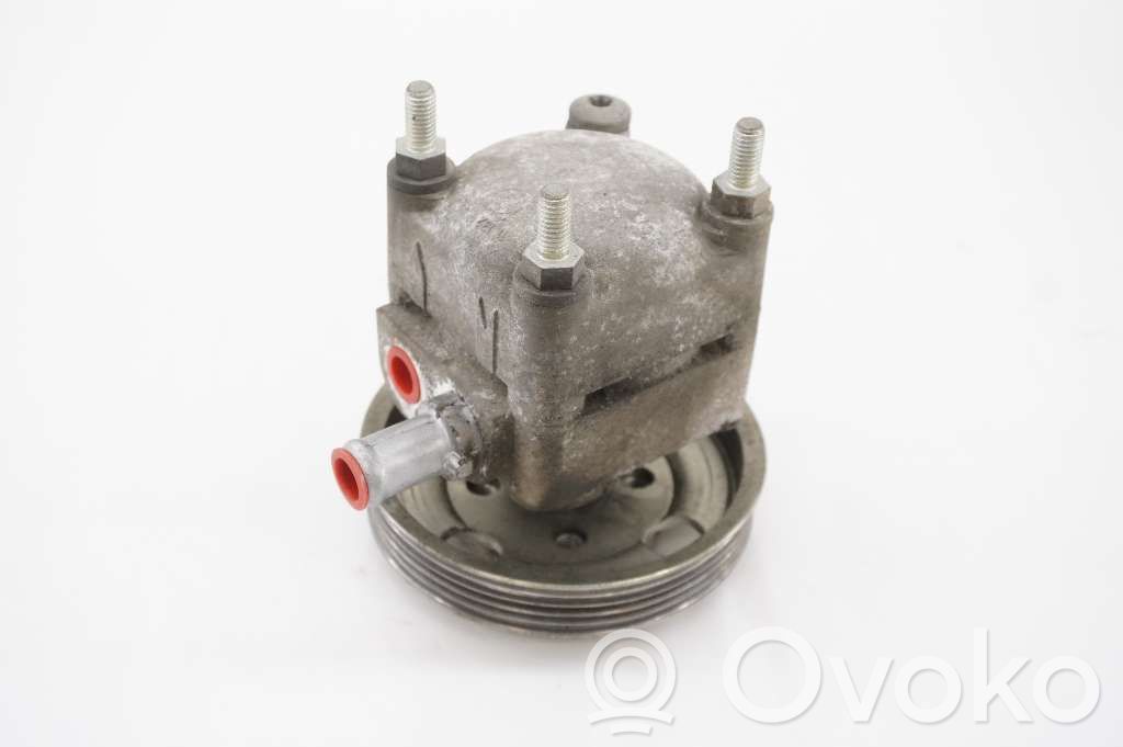 Volvo XC70 Ohjaustehostimen pumppu 