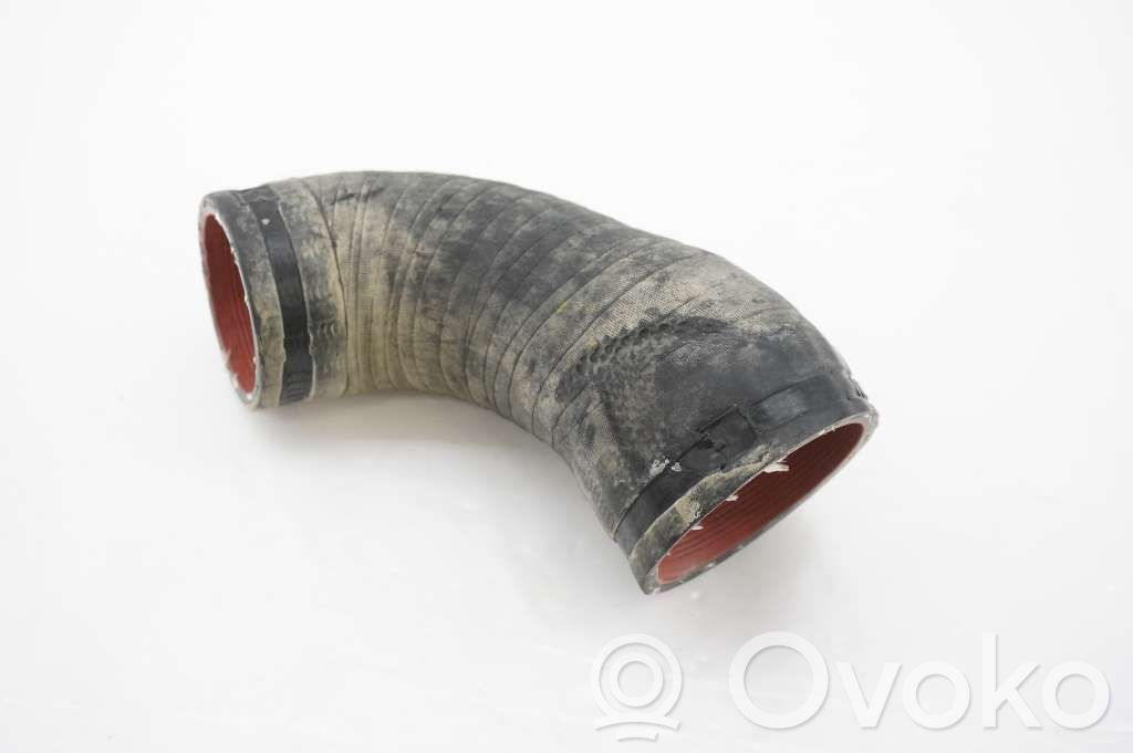 Volvo V70 Furtun/conductă intercooler
