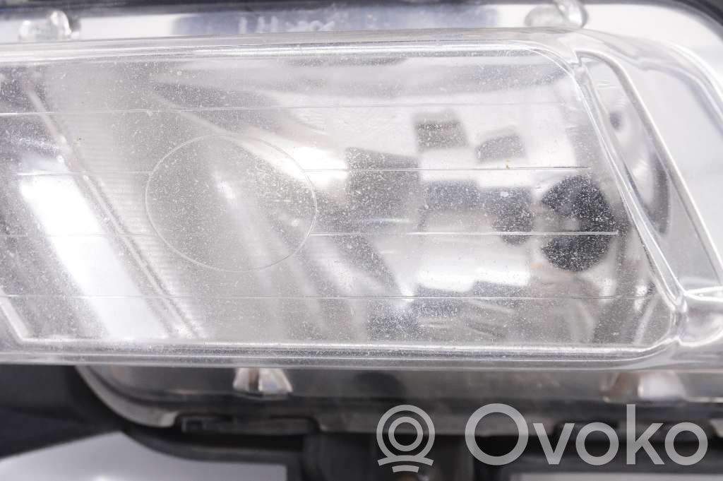 Miglas lukturis priekšā   922011H070