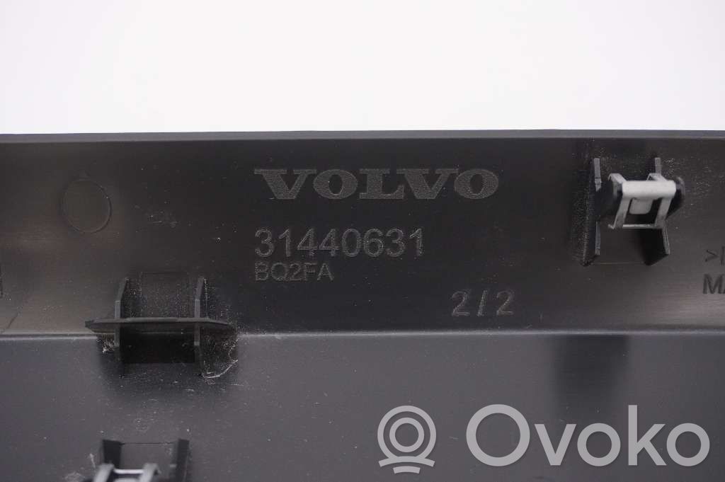 Volvo XC90 Poszycie klapy tylnej bagażnika i inne elementy 
