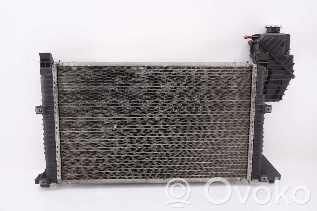 Mercedes-Benz Sprinter W901 W902 W903 W904 Radiatore di raffreddamento
