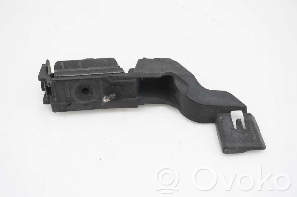 Audi A4 S4 B8 8K Halterung Stoßstange Stoßfänger hinten 