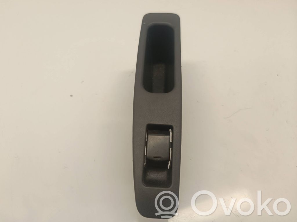 Nissan Qashqai Electric window control switch 