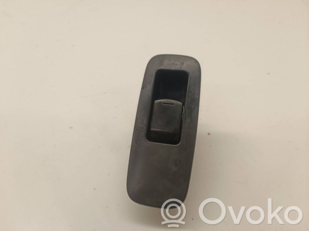 Nissan Qashqai Electric window control switch 