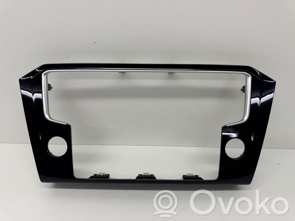 Volkswagen PASSAT B8 Rămă unitate radio/GPS 