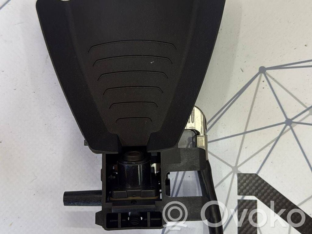 Windshield/windscreen camera   9352705