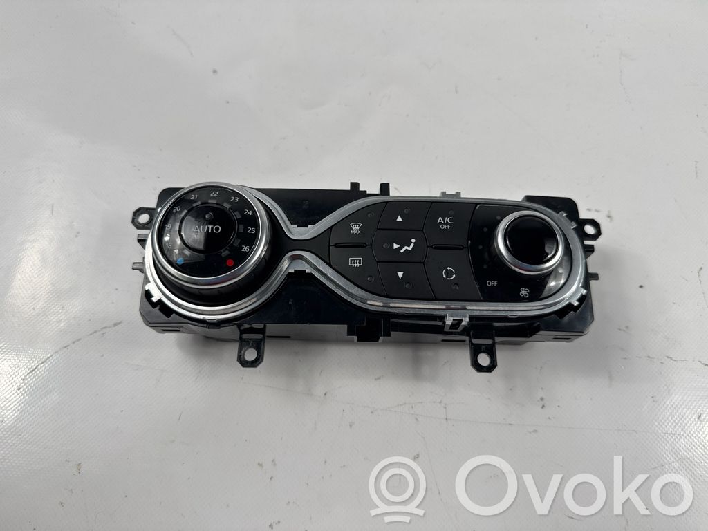 Renault Clio IV Climate control unit 
