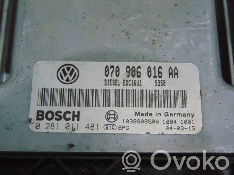 Volkswagen Touareg I Engine control unit/module 