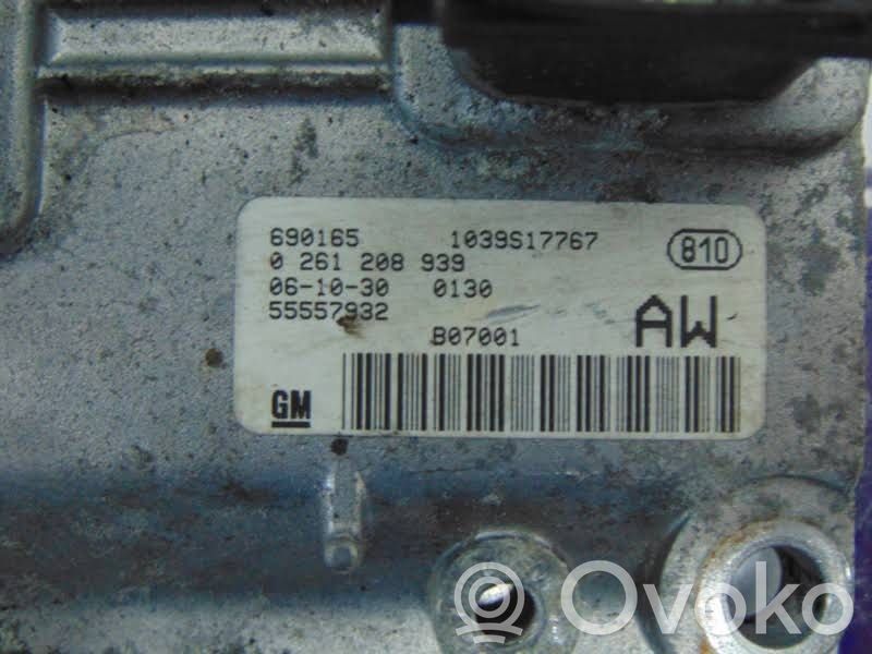 Opel Zafira B Engine control unit/module 