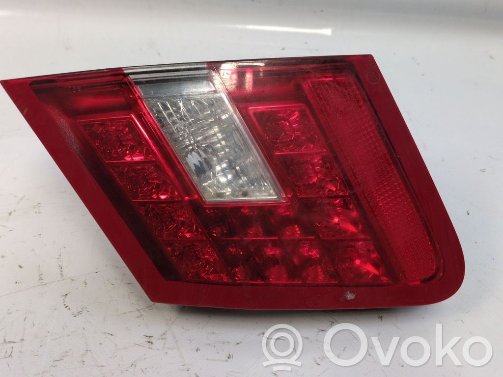 Mercedes-Benz E W212 Lampy tylnej klapy bagażnika 