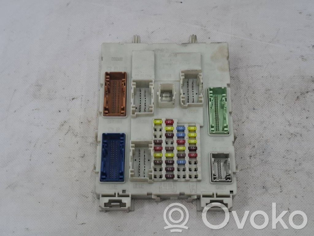 Ford Focus Drošinātāju kaste (komplekts) 