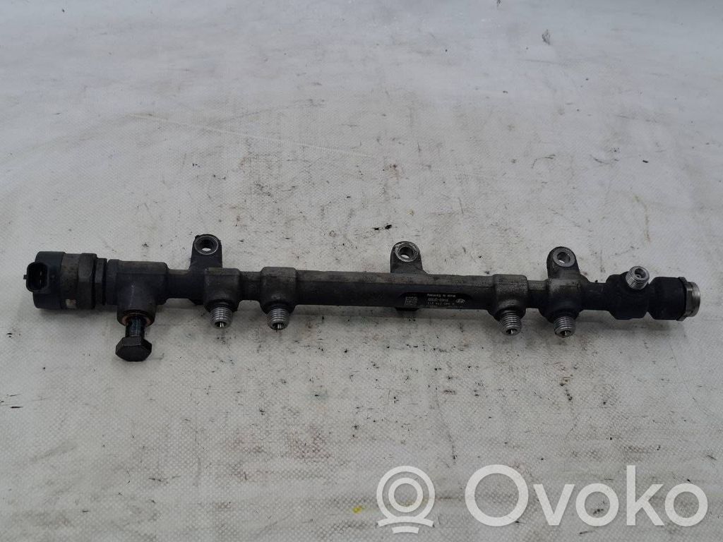 KIA Sorento Tubo principal de alimentación del combustible 