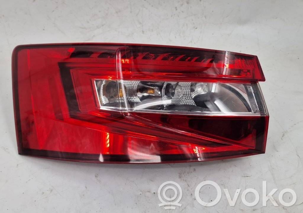 Skoda Superb B8 (3V) Lampă spate în caroserie 