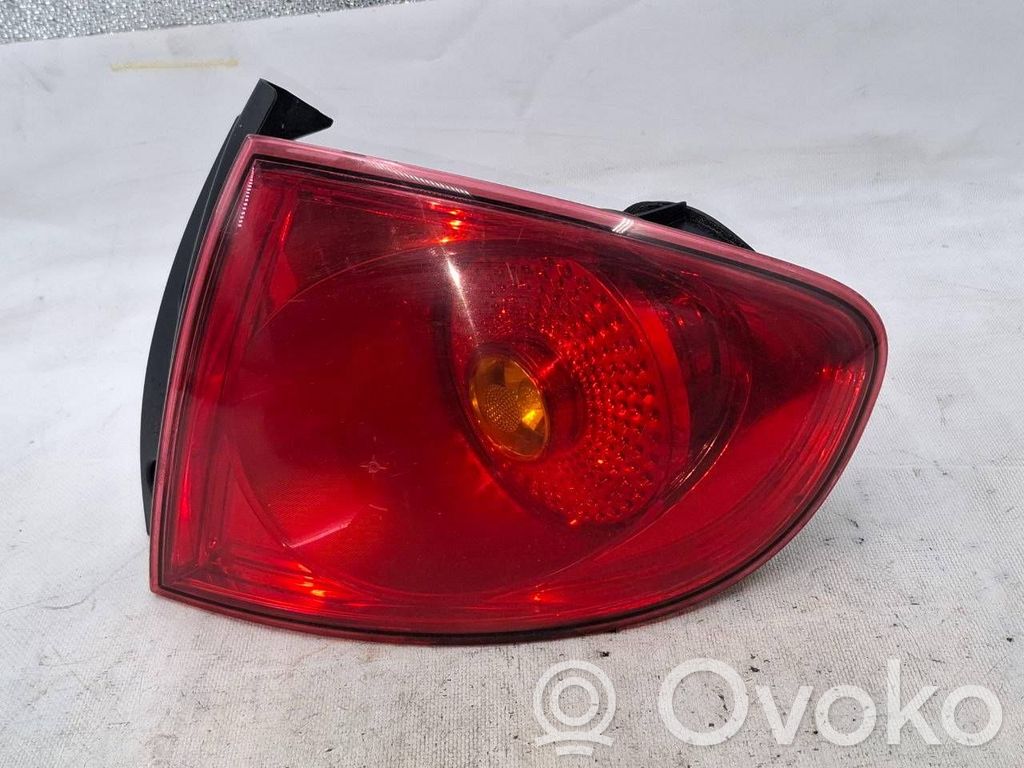 Seat Altea Aizmugurējais lukturis virsbūvē 