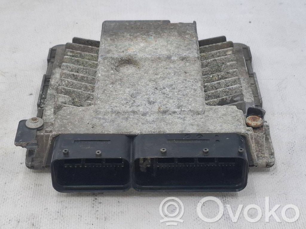 Volkswagen PASSAT B6 Calculateur moteur ECU 