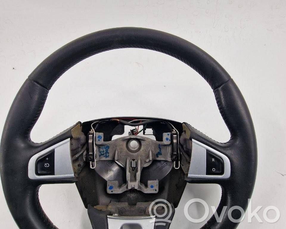 Renault Megane III Ohjauspyörä 