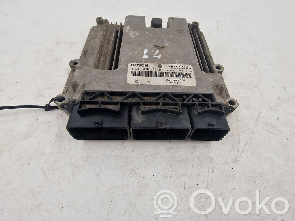 Engine control unit/module   237102213R