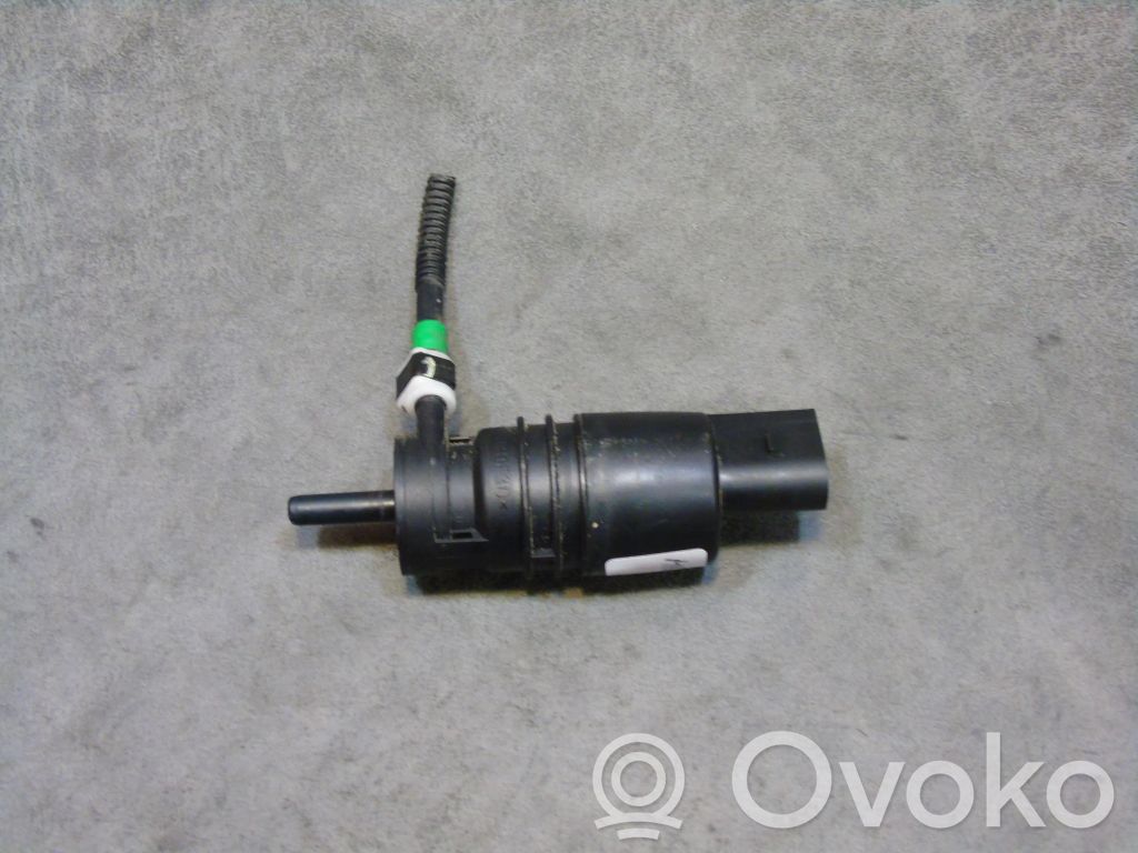 BMW 3 E90 E91 Windscreen/windshield washer pump 