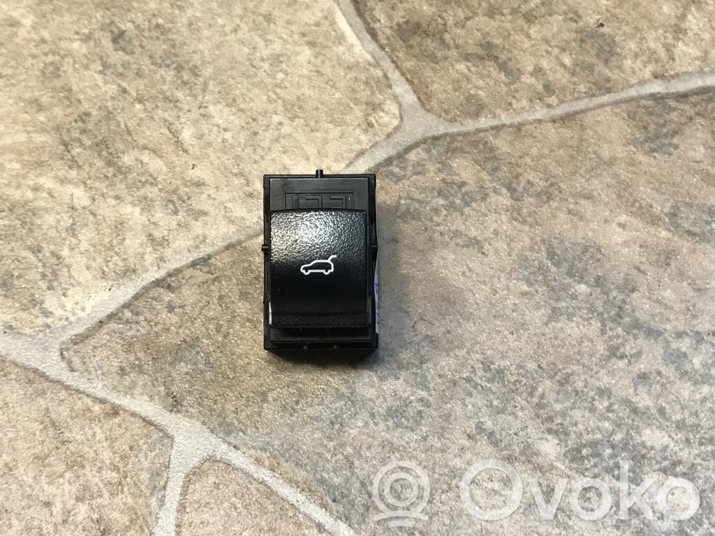 BMW X3 F25 Tailgate/boot open switch button 