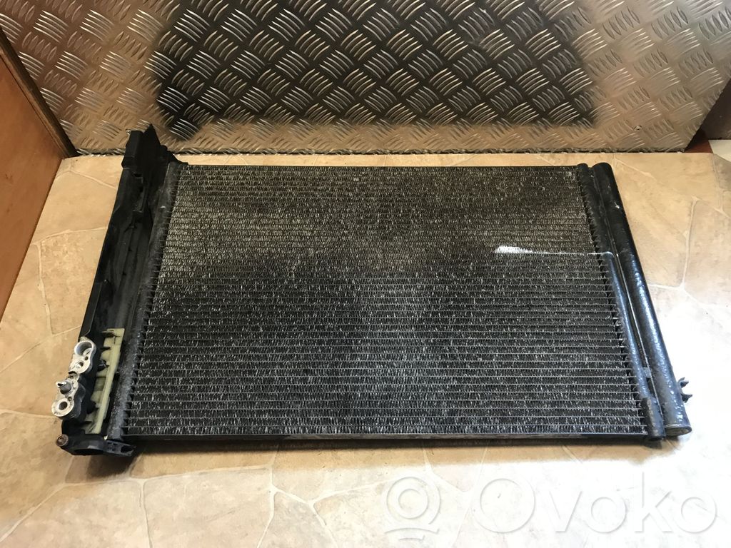 BMW 3 E92 E93 Jäähdyttimen lauhdutin (A/C) 