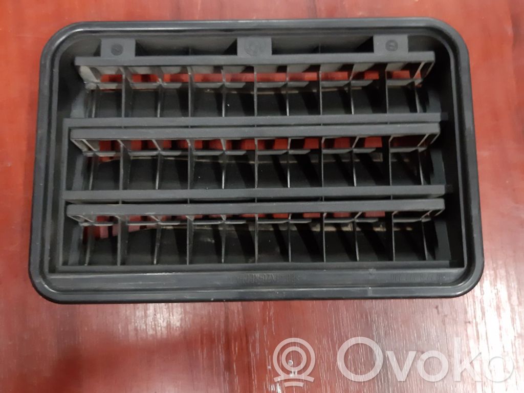 BMW X5 E53 Quarter panel pressure vent 