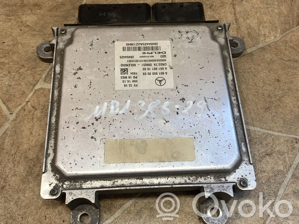 Mercedes-Benz E W212 Engine control unit/module 