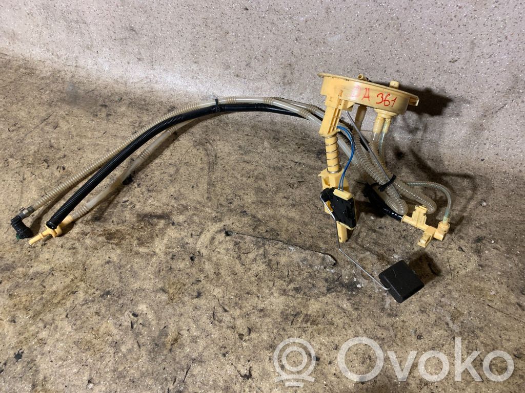 BMW 1 E82 E88 Fuel level sensor 