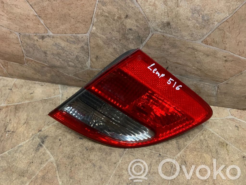 Mercedes-Benz E W211 Lampy tylnej klapy bagażnika 