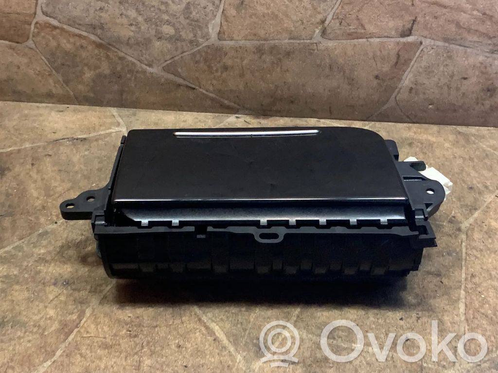Audi A8 S8 D4 4H Auton tuhkakuppi 