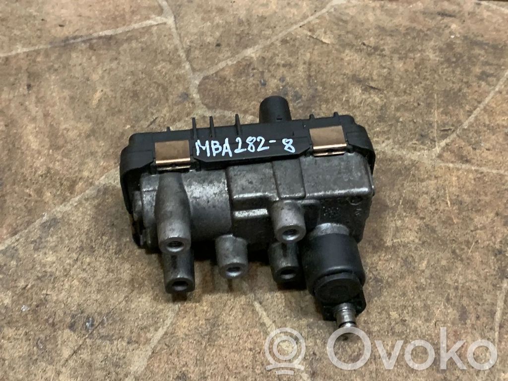 BMW 3 E90 E91 Cześć układu próżniowego turbosprężarki 