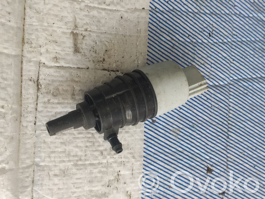 BMW 1 F20 F21 Windscreen/windshield washer pump 