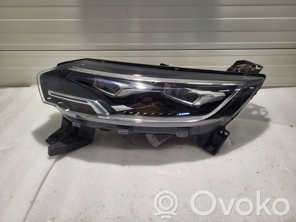 Renault Espace V (RFC) Far 