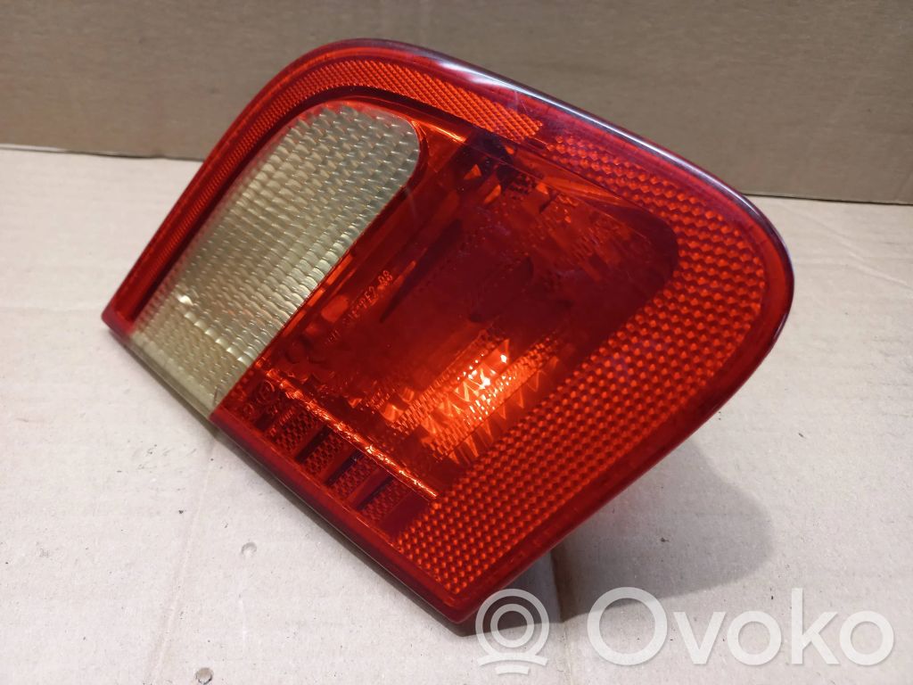 BMW 3 E46 Tailgate rear/tail lights 