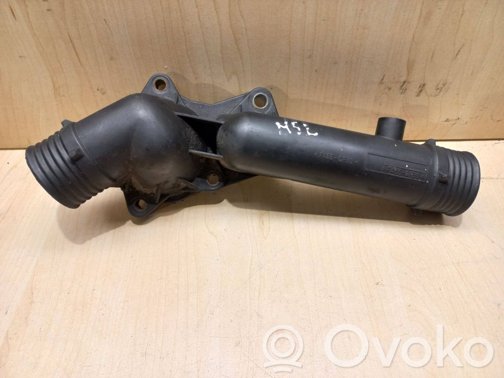 BMW 5 E39 Termostaatin kotelo 