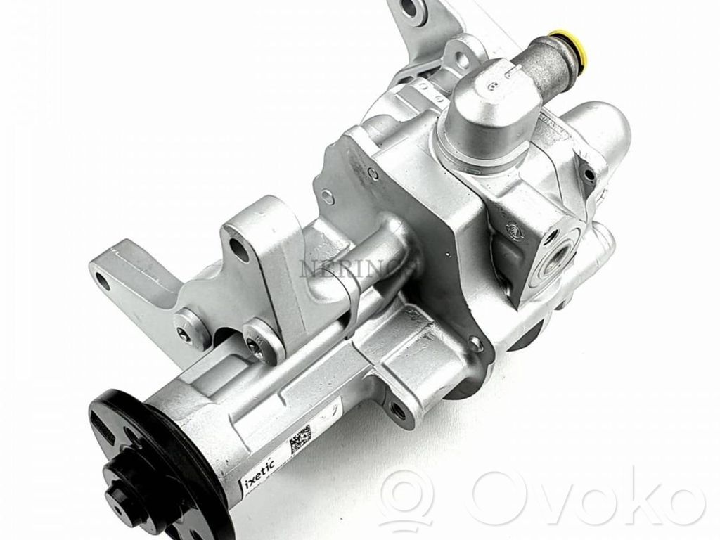 BMW 7 F01 F02 F03 F04 Ohjaustehostimen pumppu 