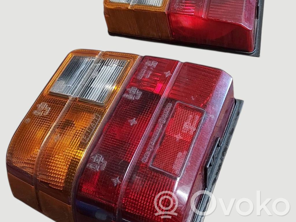 Fiat Uno Комплект задних фонарей 