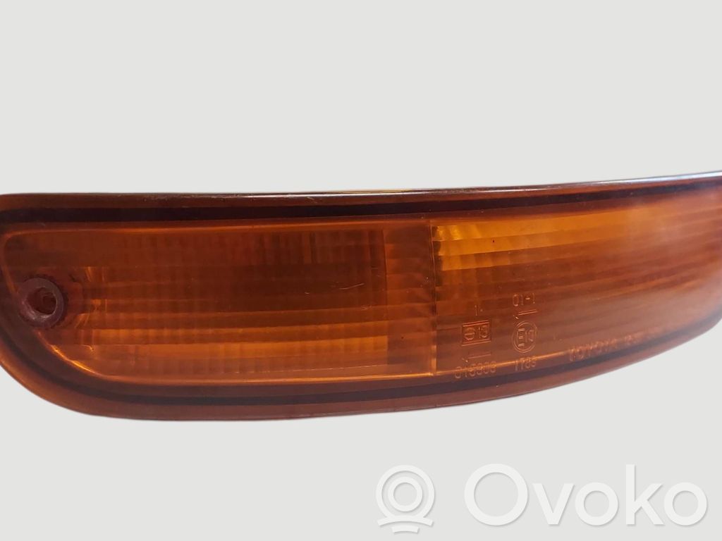 Toyota Corolla E100 Front indicator light 