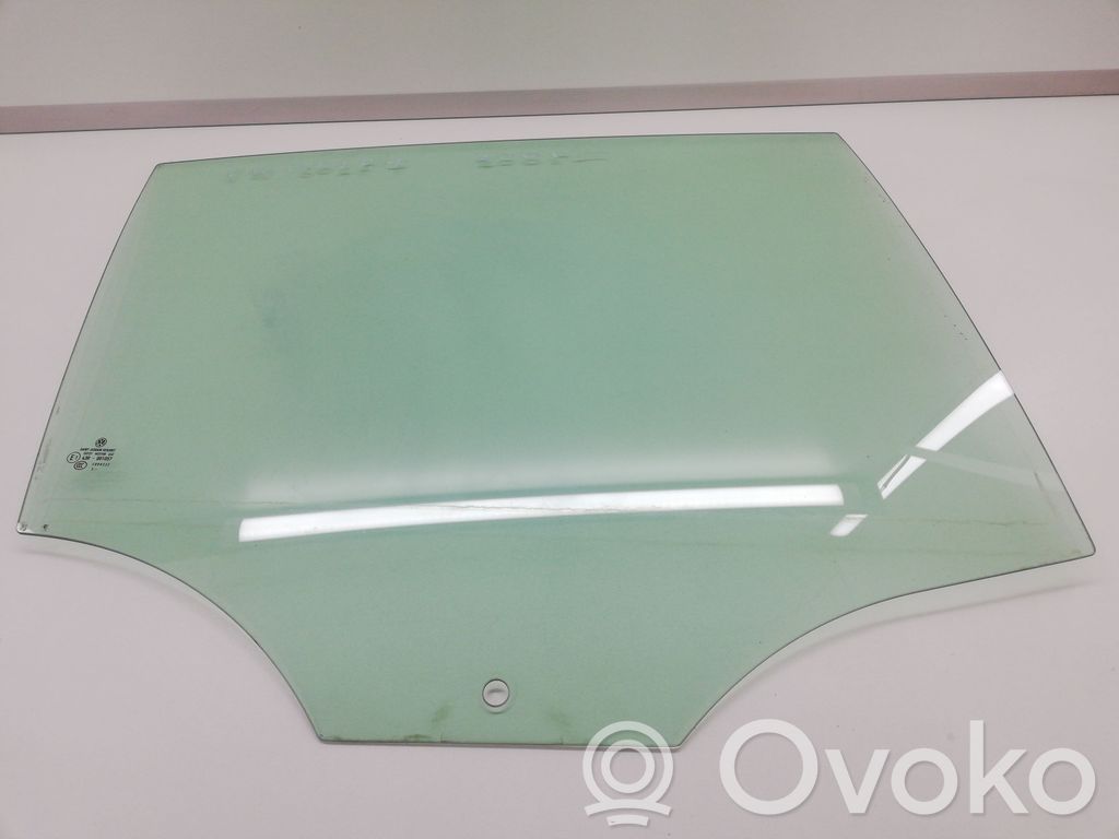Volkswagen Golf Plus Rear door window glass 