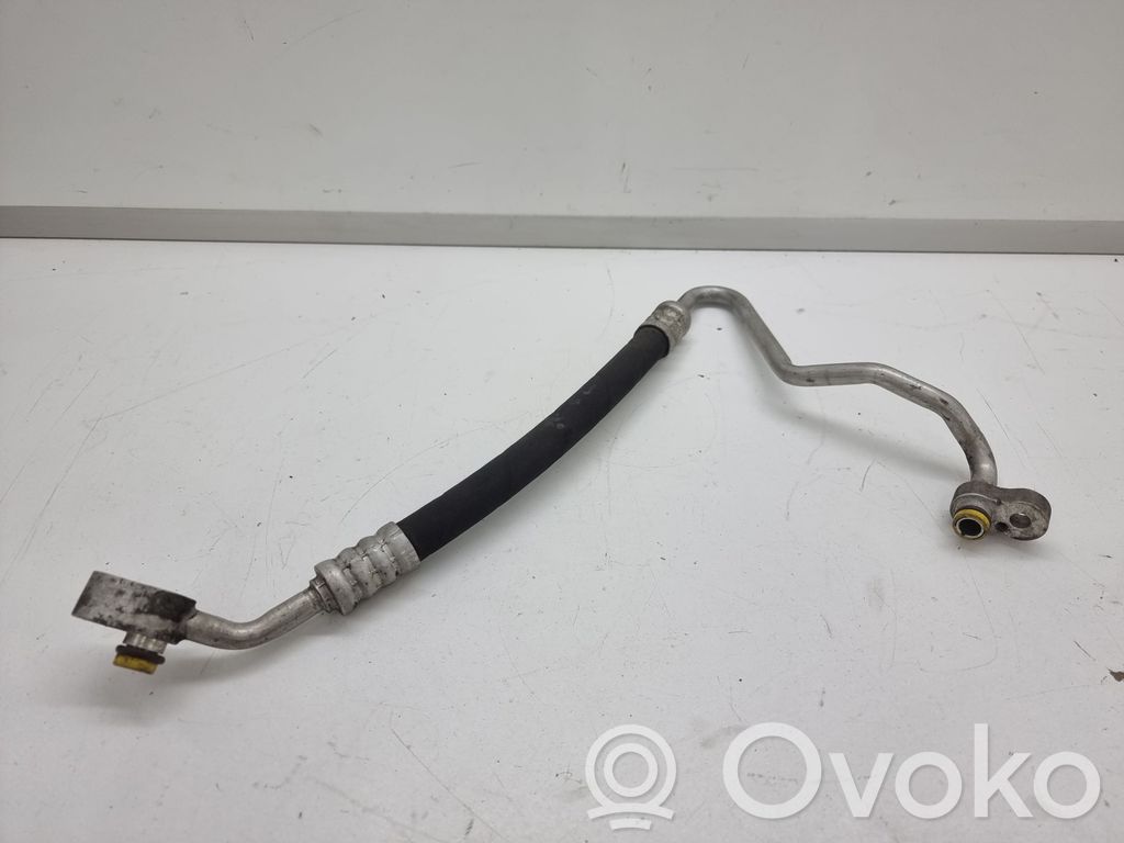 BMW 5 E60 E61 Ilmastointilaitteen putki (A/C) 