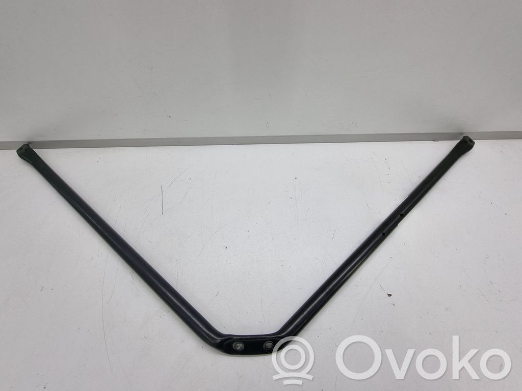 BMW 5 E60 E61 Muu moottoritilan osa 