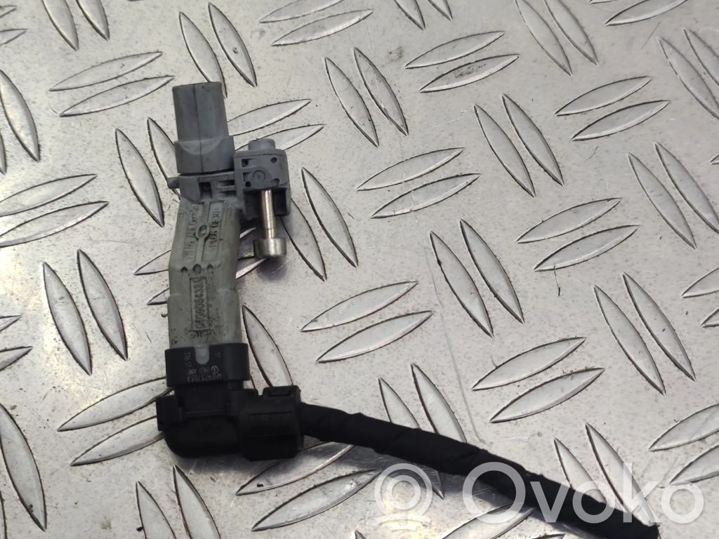 Volkswagen PASSAT B8 Sensor de posición del cigüeñal 