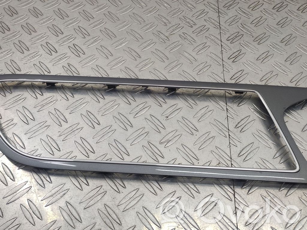 Seat Leon (5F) Radio/GPS head unit trim 
