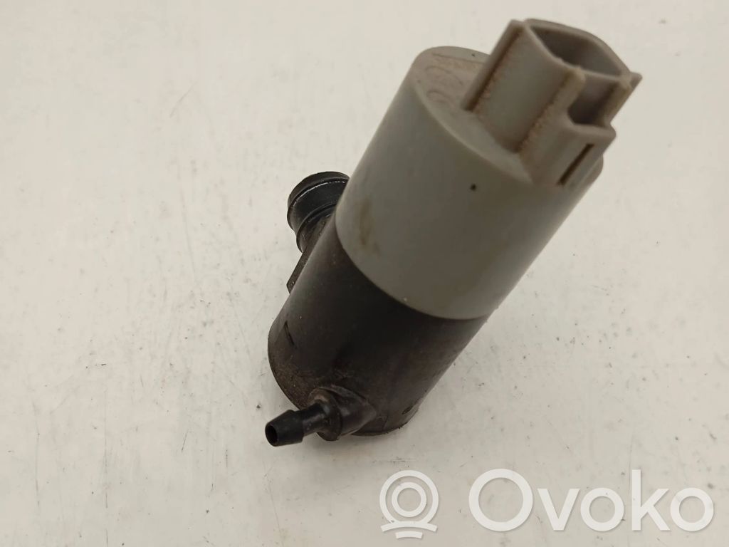 Windscreen/windshield washer pump   171014A,682449,1032551001