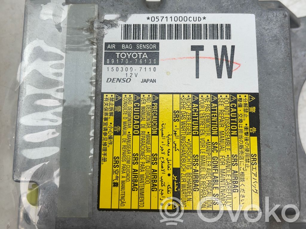 Lexus CT 200H Airbag control unit/module 