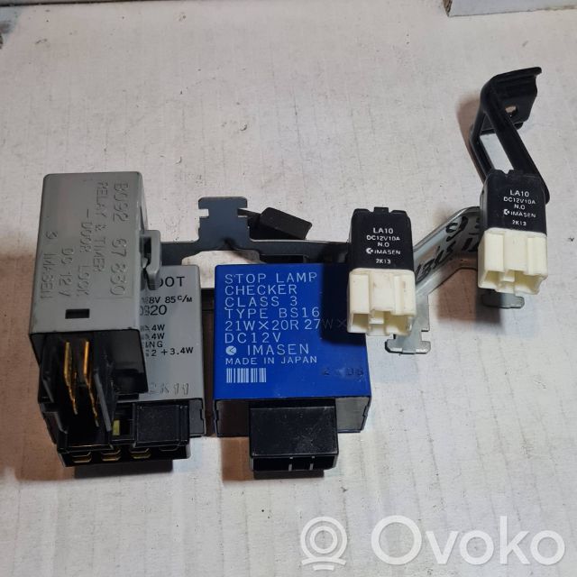Mazda 323 Kita rėlė 