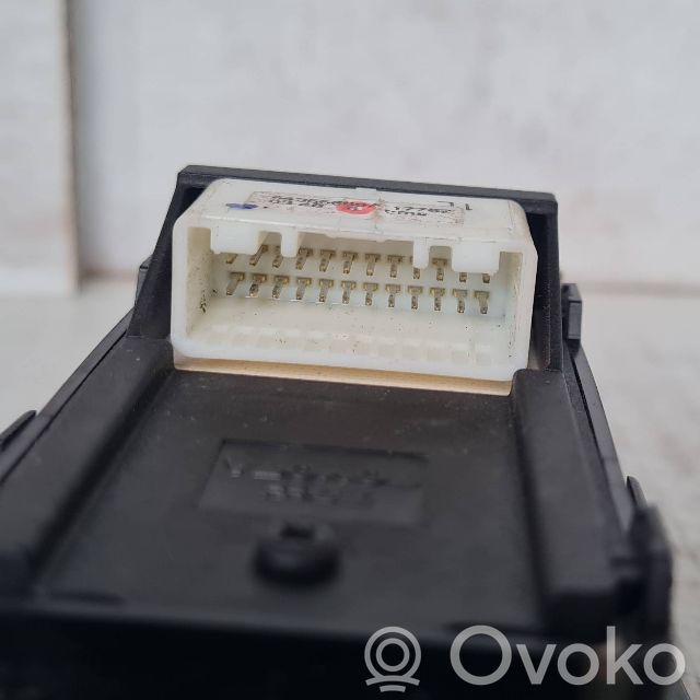 Toyota Corolla E120 E130 Electric window control switch 