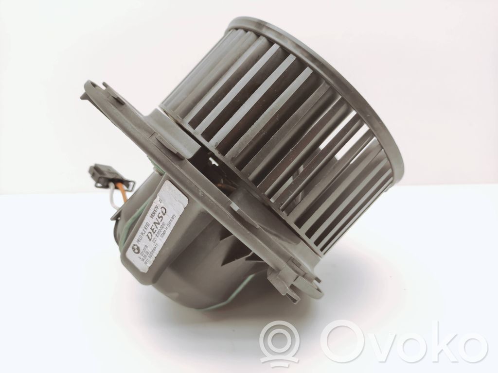 BMW 3 E90 E91 Mazā radiatora ventilators 