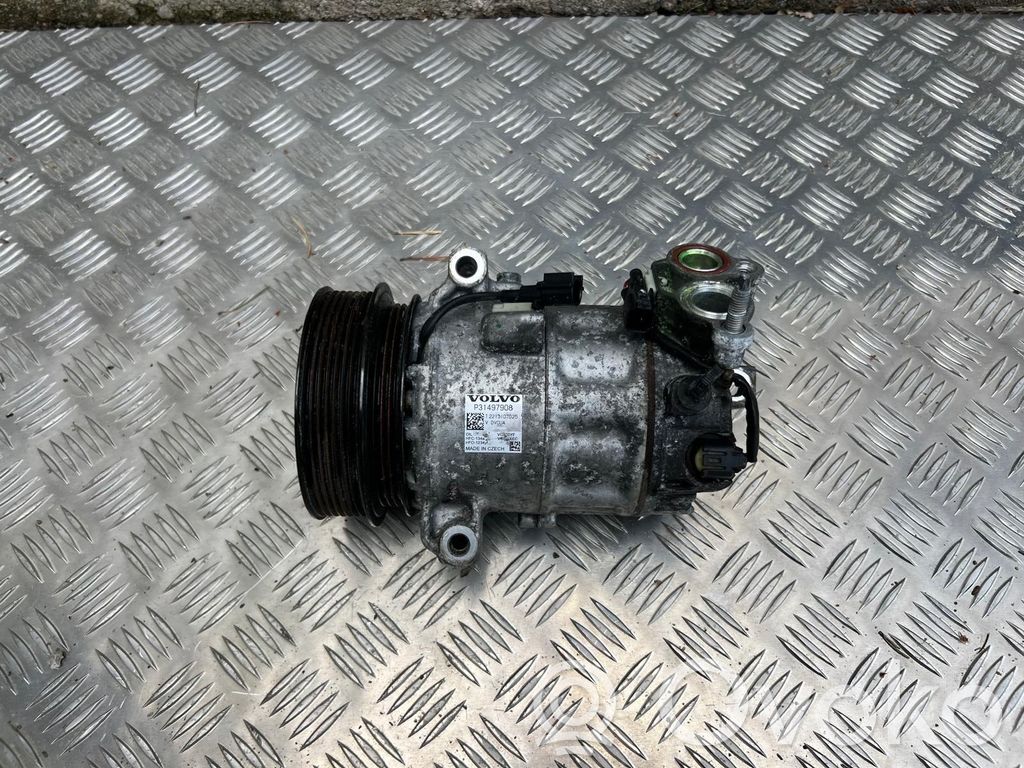 Volvo XC60 Kompresor / Sprężarka klimatyzacji A/C 