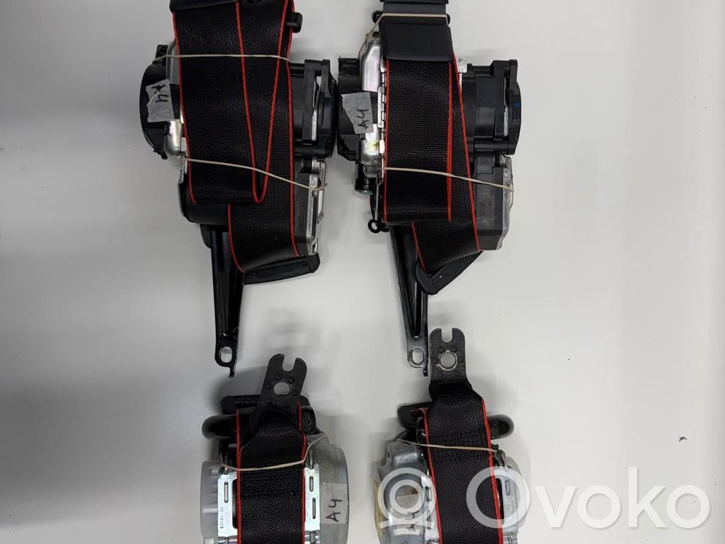 Audi RS4 B9 Set centuri de siguranță 