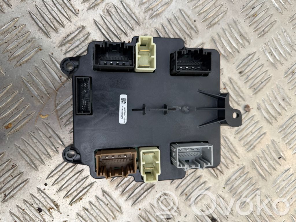Tesla Model X Door control unit/module 